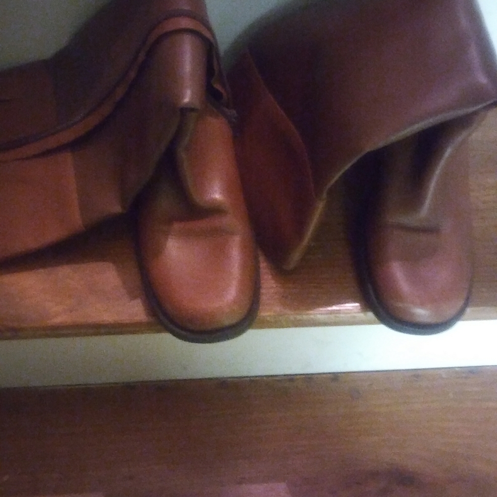Boots and wallet set